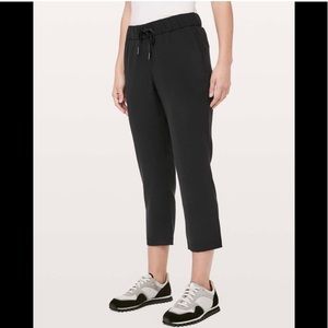 Lululemon Womens Black On The Fly Crop Woven Pants